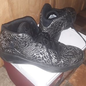 Men's Air Jordan "ultra fly" sneakers